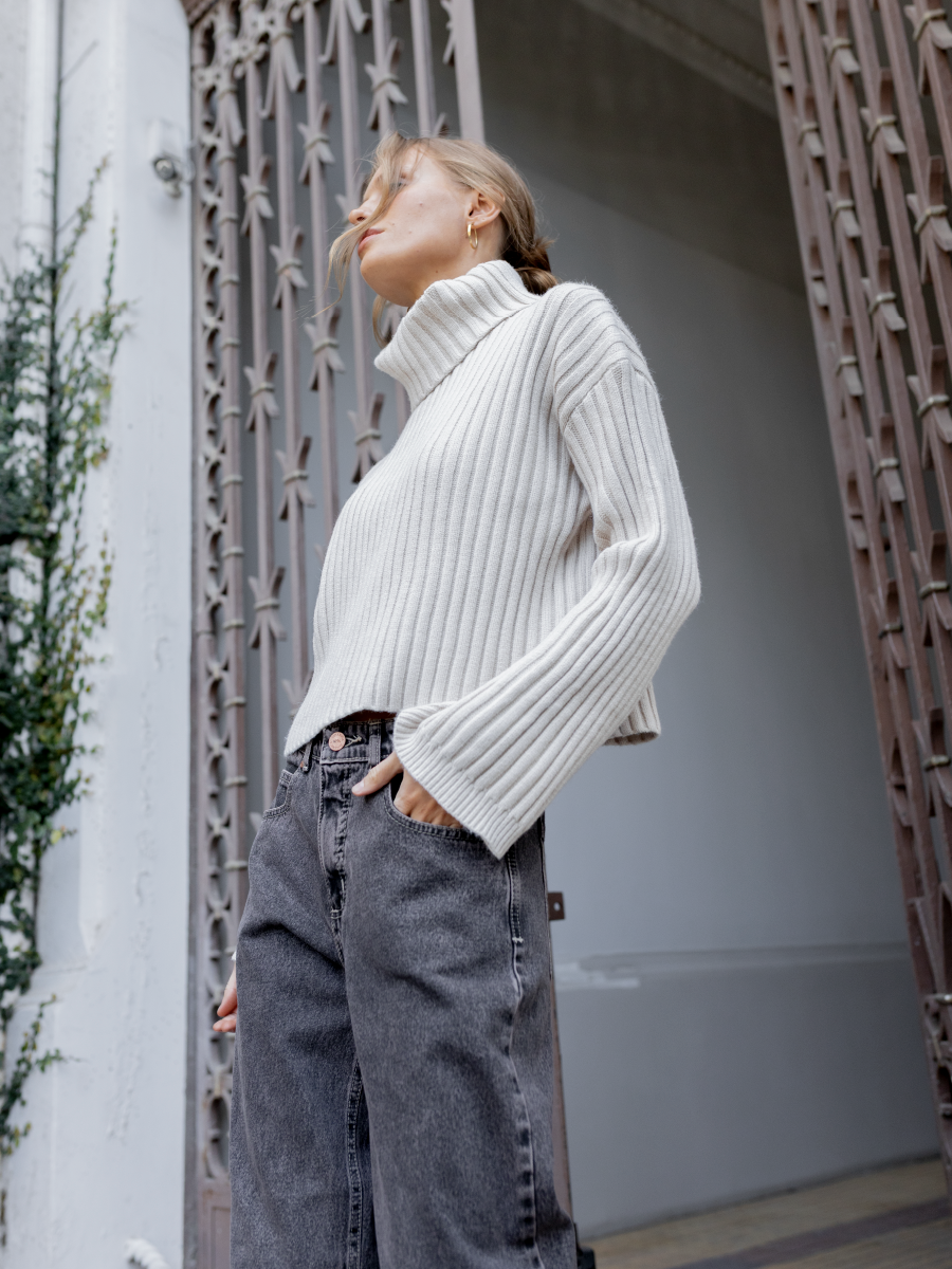 BASIC SWEATER BEIGE