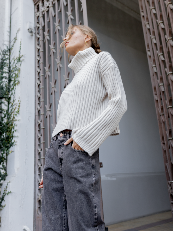 BASIC SWEATER BEIGE