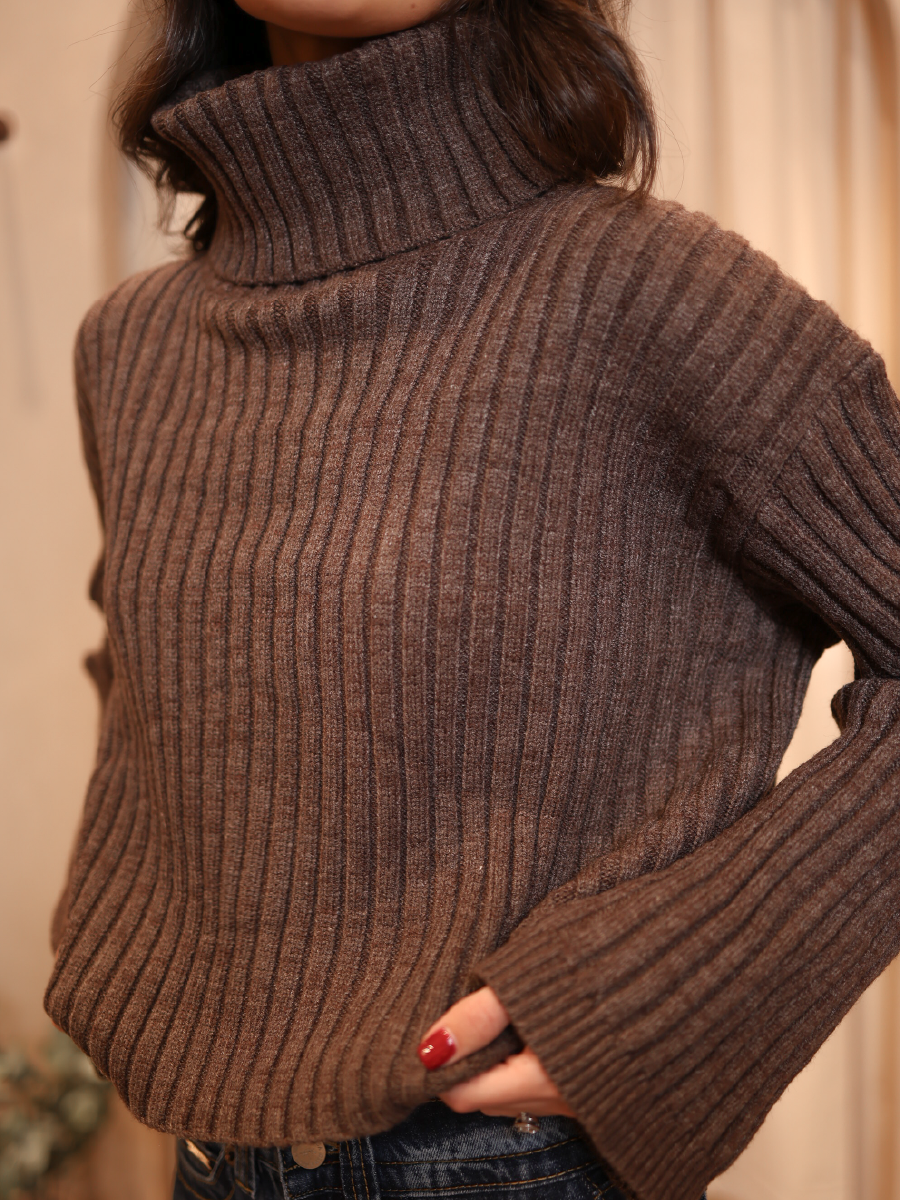 BASIC SWEATER