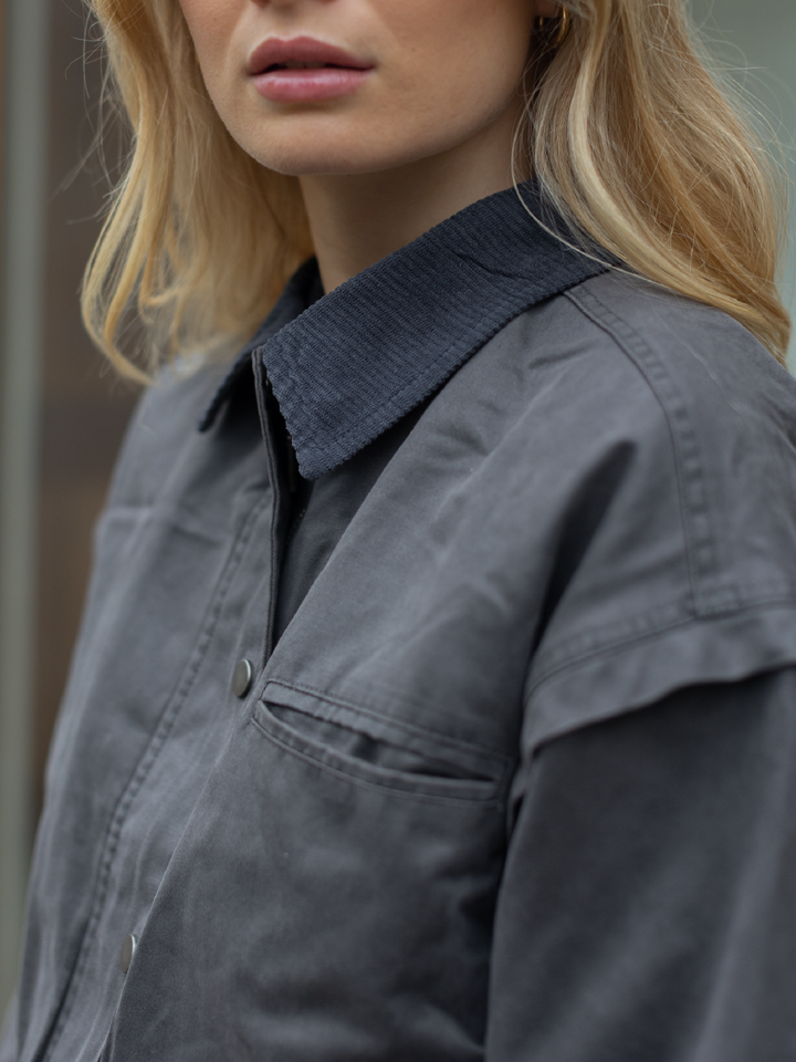 CHAQUETA VEGA GRIS