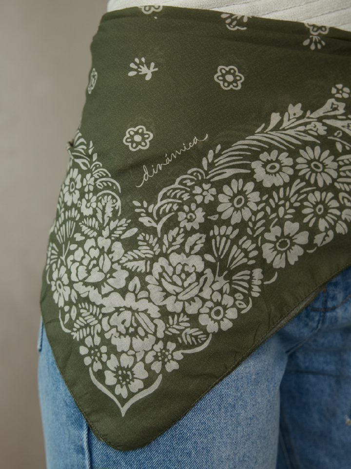 PAÑUELO ESTAMPADO VERDE